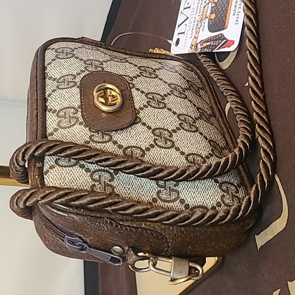 GUCCI ULTRA RARE VINTAGE LATE 1960’S GG COATED CANVAS CROSS BODY POUCH BAG - Picture 3 of 17